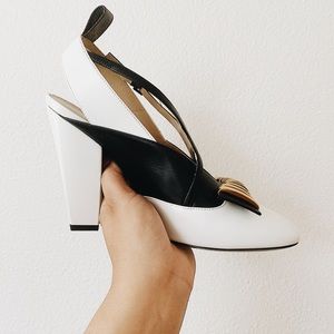Louis Vuitton Headline Pump
